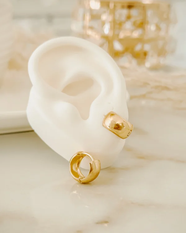 498f67bb05954379c9fea422754e0bac_photo.webp Ruth Gold