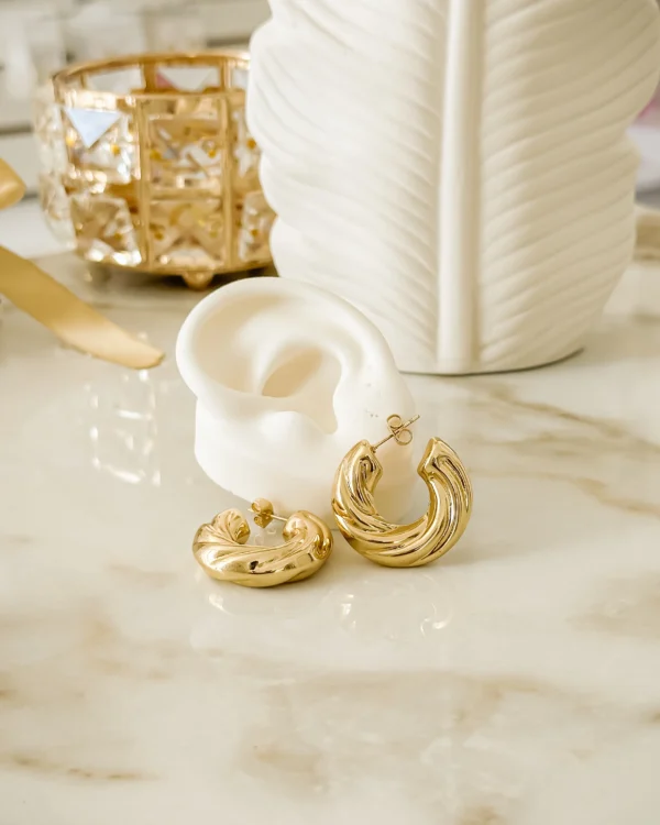 e723b61f241e60a932148d0ae091bd1e_photo-1.webp Aura Maxi